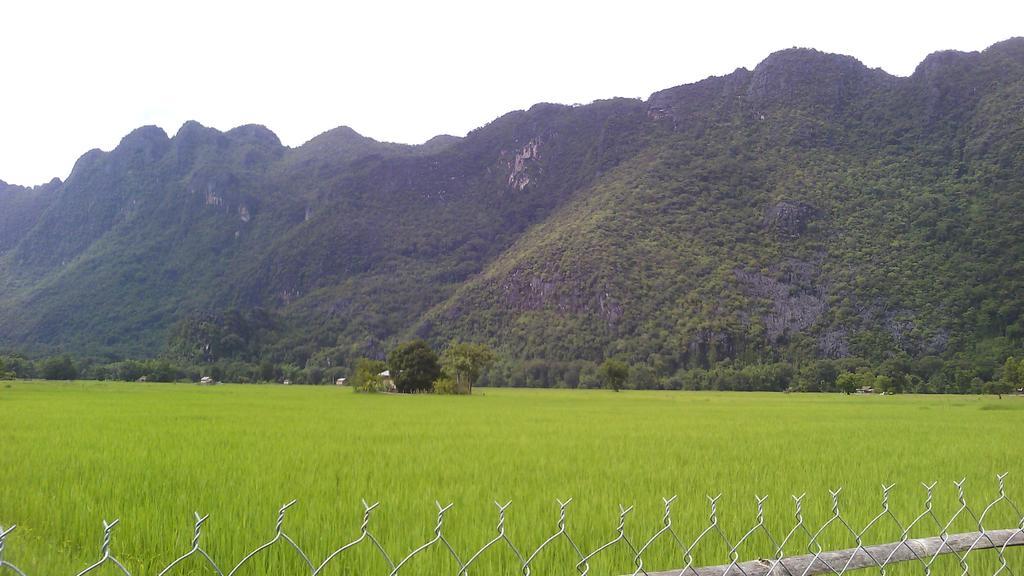 Thongdam Guesthouse บ้านออ ภายนอก รูปภาพ