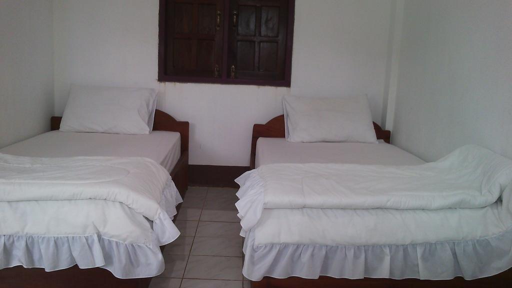 Thongdam Guesthouse บ้านออ ภายนอก รูปภาพ
