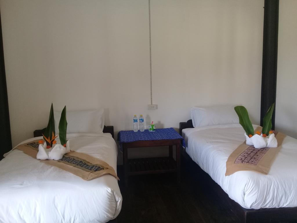 Thongdam Guesthouse บ้านออ ภายนอก รูปภาพ