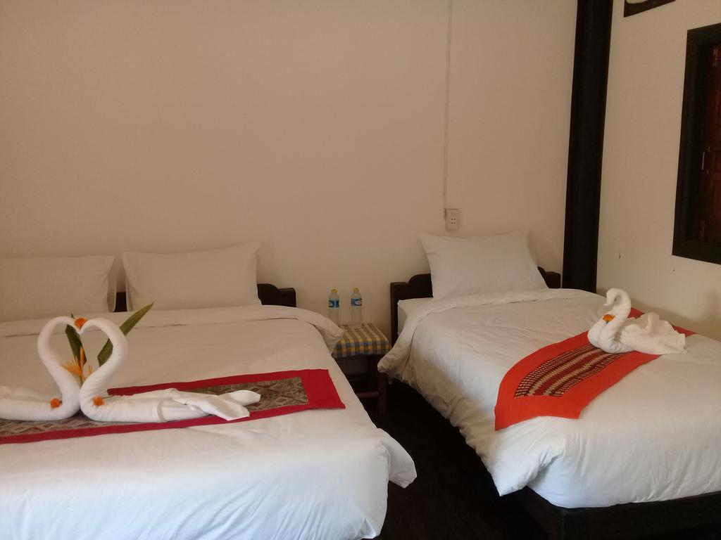 Thongdam Guesthouse บ้านออ ภายนอก รูปภาพ