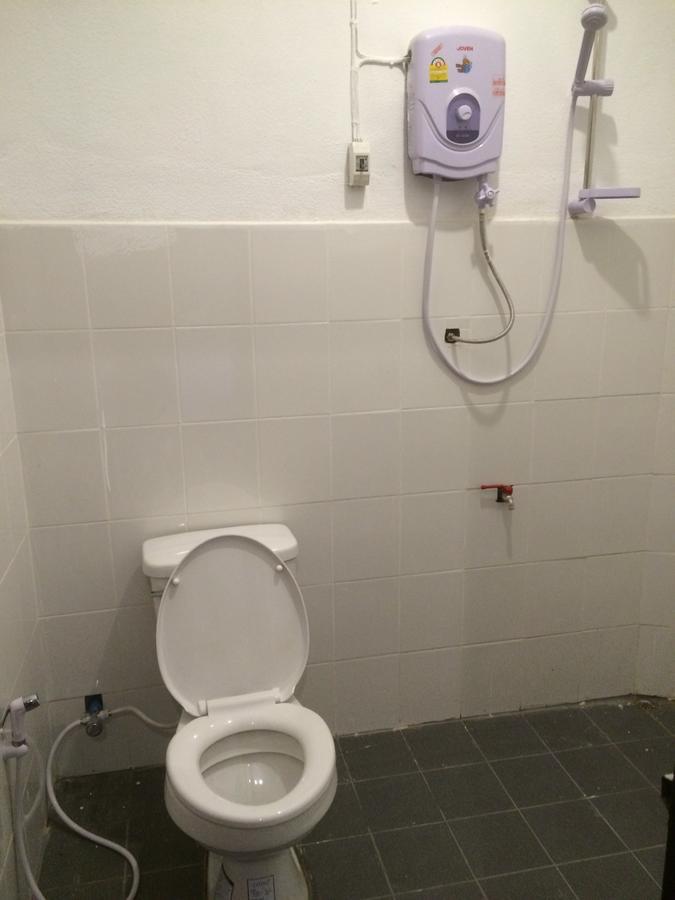 Thongdam Guesthouse บ้านออ ภายนอก รูปภาพ