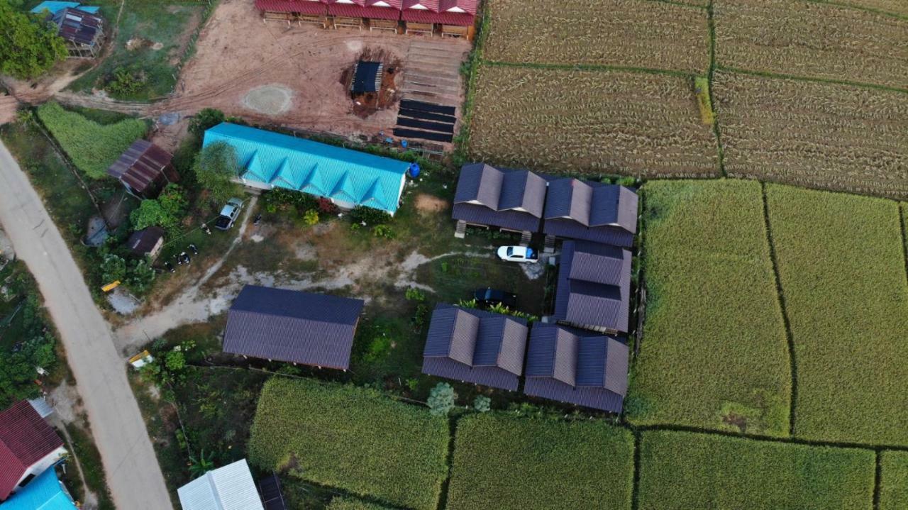 Thongdam Guesthouse บ้านออ ห้อง รูปภาพ